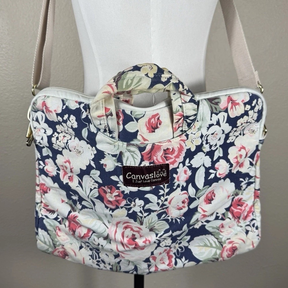 Canvaslove Laptop Ivory Floral Sleeve 15 inches Padded With Multiple Packets
